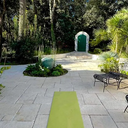 Studio With Beautiful Private Garden On The Forest In Domino Les Sables Vignier Esterno foto