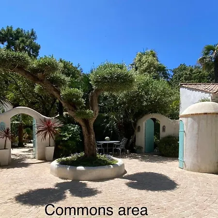 Studio With Beautiful Private Garden On The Forest In Domino Les Sables Vignier Esterno foto